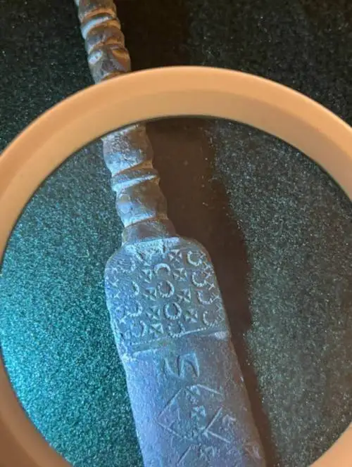 «خنجر 3 هزارساله» در اثر «امواج دریا» از زیر خاک بیرون آمد