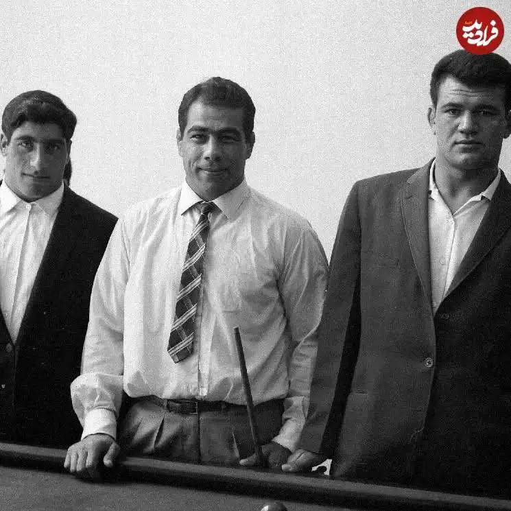 عکس| سفر به تاریخ؛ «غلامرضا تختی» در حال بیلیارد بازی کردن؛ اوایل دهه 40