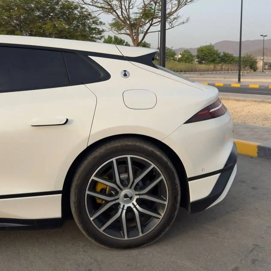 تصاویر؛ دنزا z9 gt؛ پرچمدار لوکس byd با امکانات مرسدس بنز در عمان چقدر قیمت دارد؟