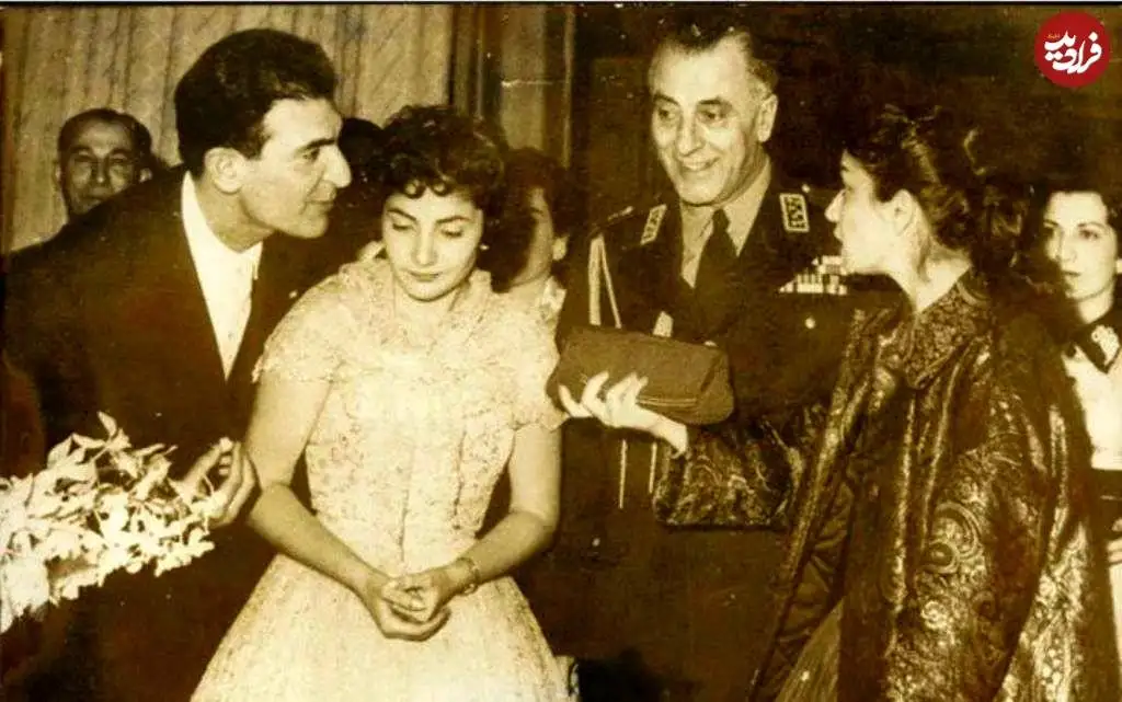 عکس| سفر در زمان؛ «اشرف، شهناز پهلوی، اردشیر زاهدی و پدرش» در یک مهمانی؛ دهه 30