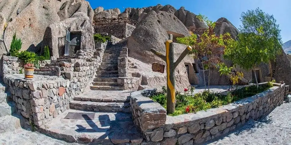 تصاویر؛ سفر به قلب صخره ها؛ از کندوان تا پالنگان؛ کشف روستاهای سنگی ایران