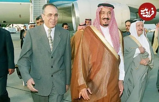 عکس| سفر در زمان؛ «ملک سلمان پادشاه عربستان» در فرودگاه تونس؛ سال 1378