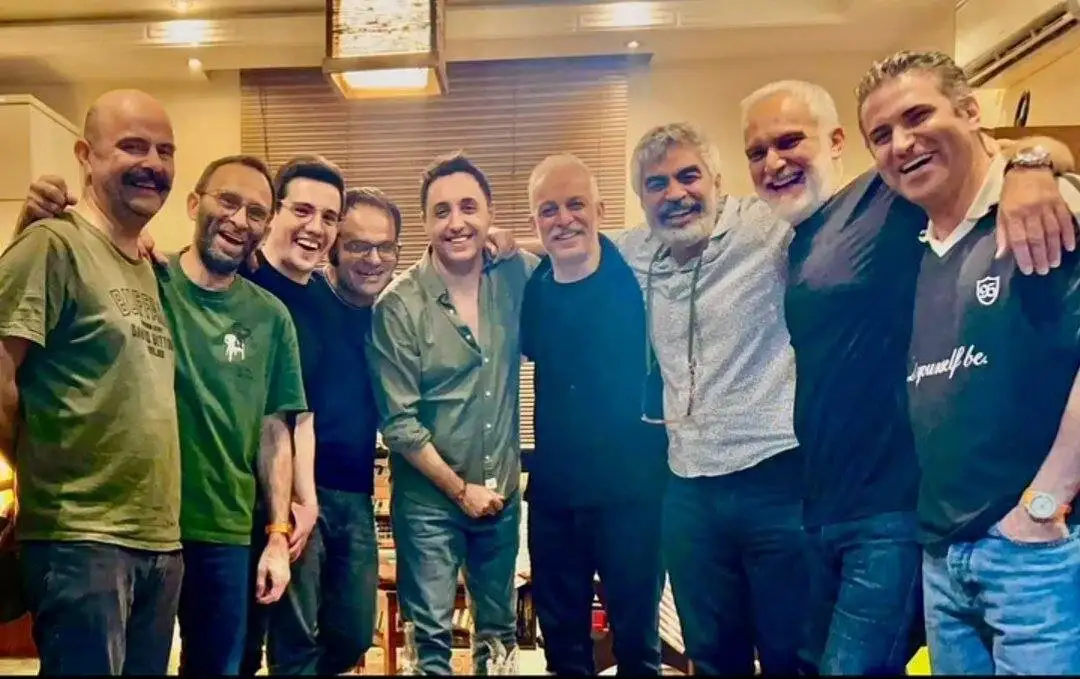 عکس؛ یک قاب و یک شایعه بزرگ؛ فصل جدید لیسانسه ها در راه است؟