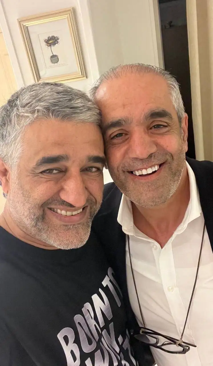 عکس؛ اولین عکس منتشر شده از پژمان جمشیدی پس از آزادی با دوست قدیمی و پرسپولیسی