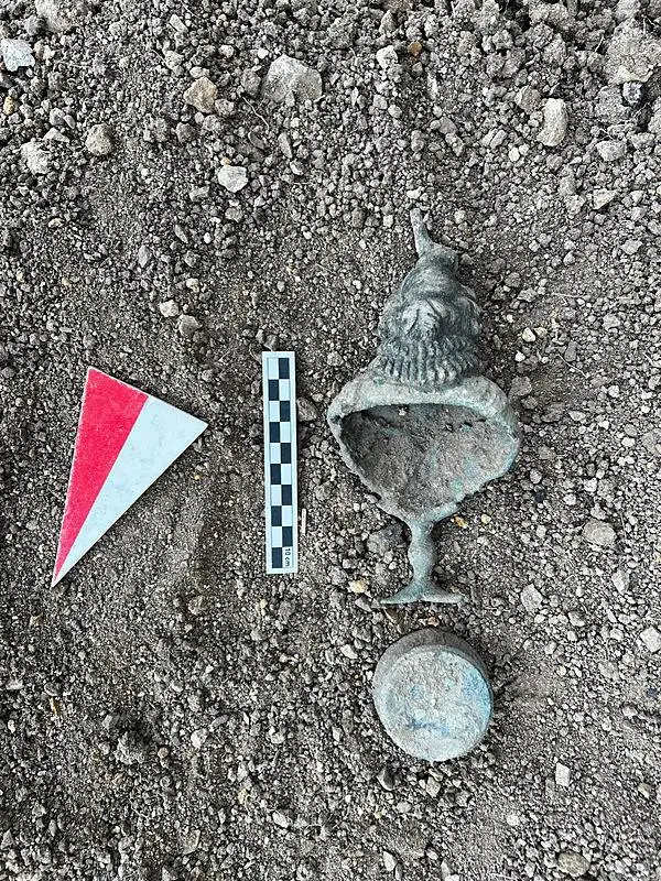 مجسمۀ «خدای مصری» در «پادگان روم باستان» پیدا شد