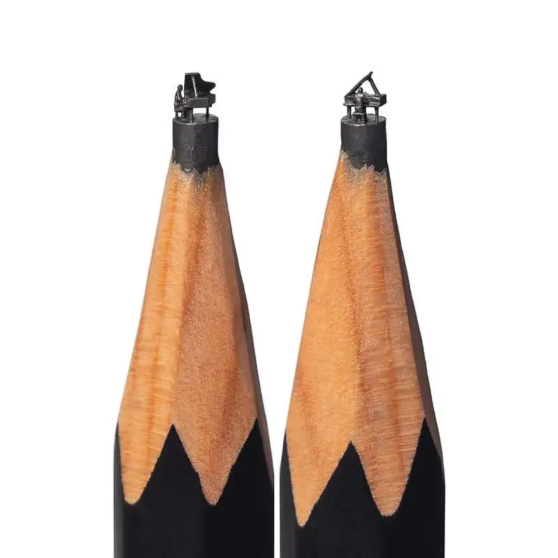 تصاویر؛ خلاقیت استثنایی هنرمندی که روی «نوک مداد» مجسمه می سازد