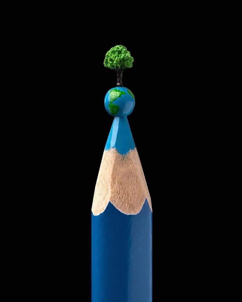 تصاویر؛ خلاقیت استثنایی هنرمندی که روی «نوک مداد» مجسمه می سازد