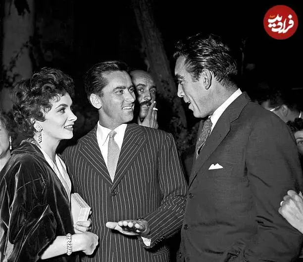 عکس| سفر در زمان؛ «آنتونی کوئین» در مراسم جوایز nastro d'argento در رم؛ سال 1333