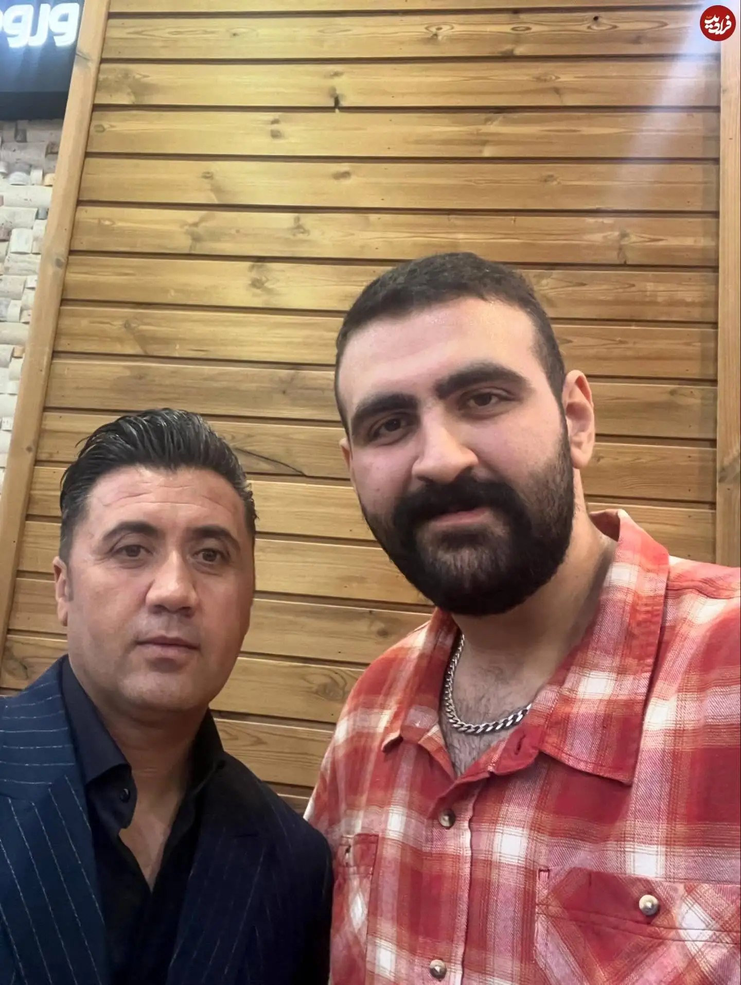عکس| سفر در زمان؛ «بهروز» 1 سال بعد سریال پایتخت 7 در یک مراسم سینمایی