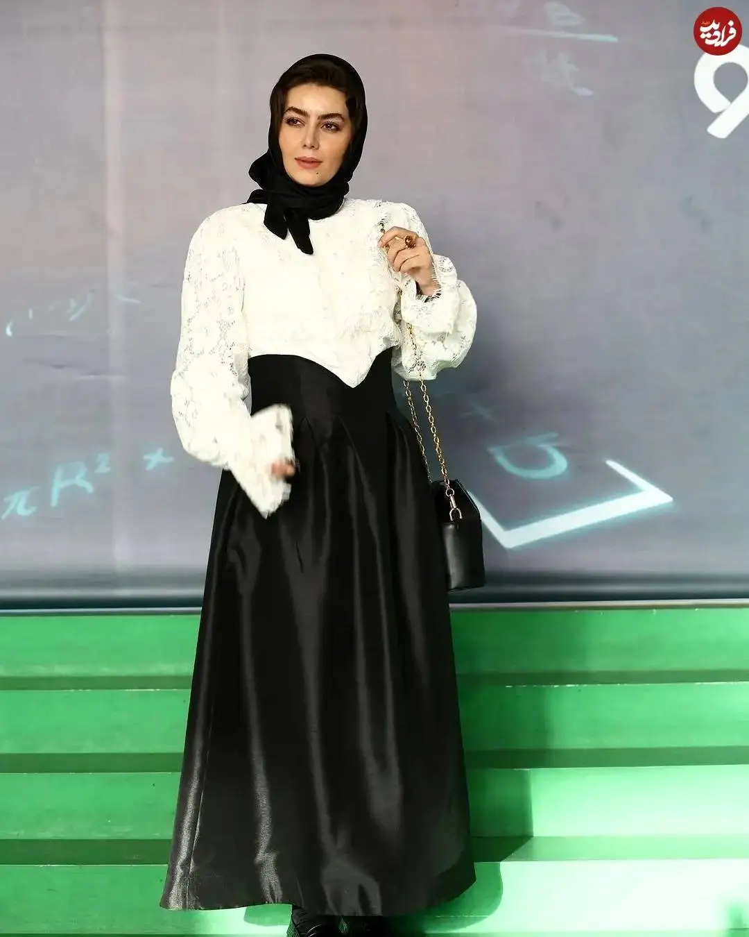 عکس| سفر در زمان؛ «روژان زن مهیار» سریال نون خ در یک مراسم در 38 سالگی