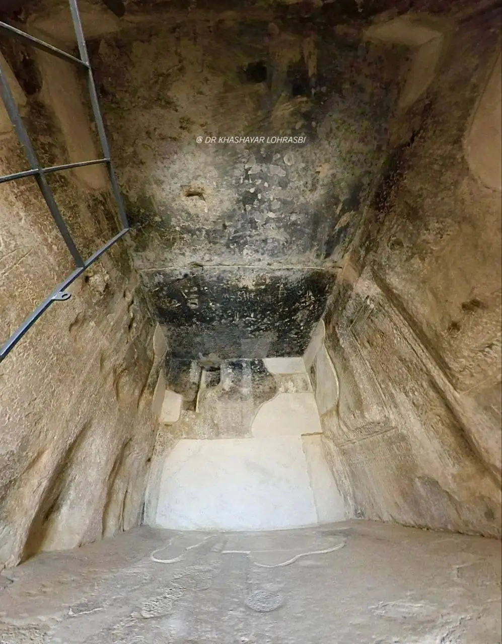 تصاویر؛ درون آرامگاه کوروش این شکلی است 