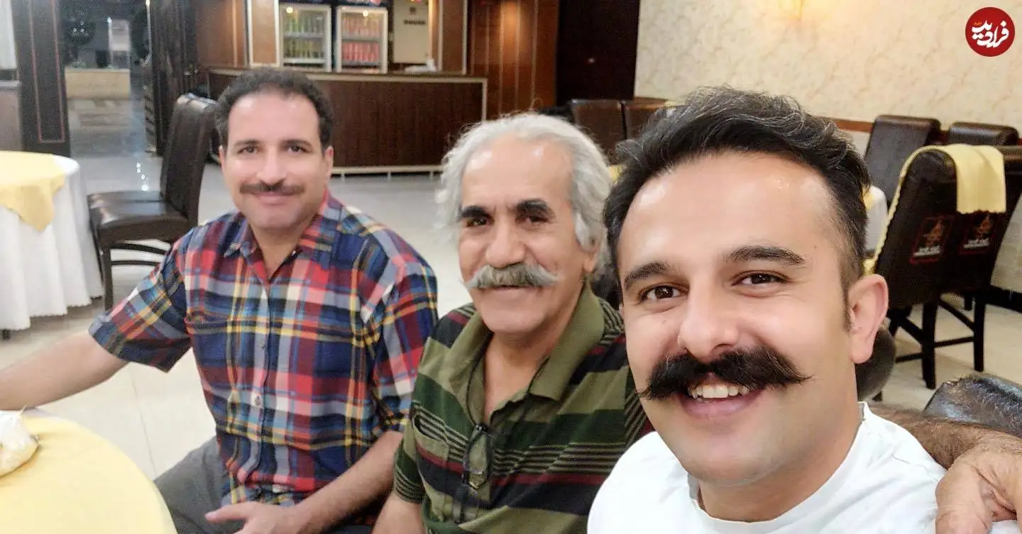 عکس| سفر در زمان؛ «اوس غلام، وحید و کاووس» سریال نون خ در یک رستوران؛ سال 1400