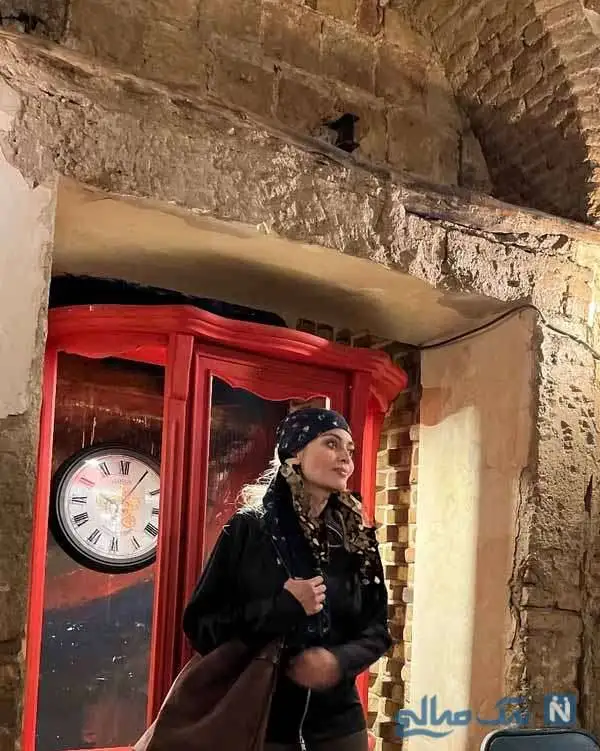 روز جمعه با هنرمندان / نوید پورفرج و فرزانه فرنام در بامداد خمار، شاهرخ استخری و دخترش پناه، عارفه معماریان در کاخ هنر، امین زندگانی در آرامگاه حافظ، سانیا سالاری، ندا قاسمی، تهمینه میلانی در مراسم ناصر تقوایی و مدلینگ محمدرضا گلزار
