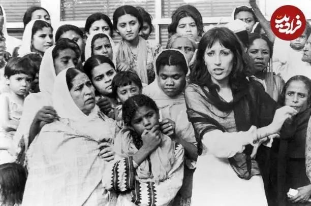 عکس| سفر در زمان؛ «بی نظیر بوتو» در میان فعالان جنبش آرمان زنان در پاکستان؛ سال 1358