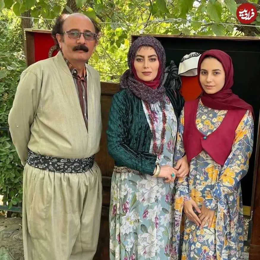 عکس| سفر در زمان؛ «ادریس و روژان» در پشت صحنه سریال نون خ؛ سال 1401