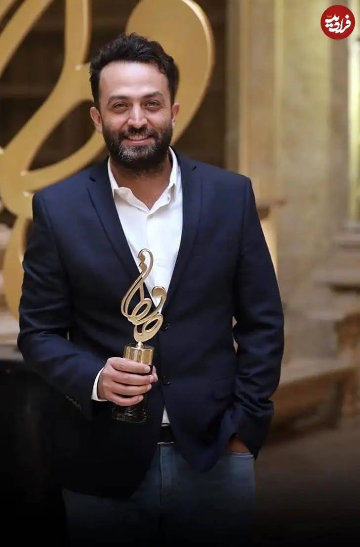 عکس| سفر در زمان؛ «یوزارسیف» بعد دریافت تندیس حافظ؛ سال 1399