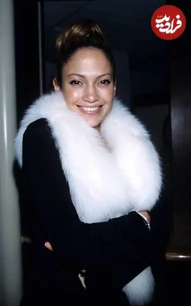 عکس| سفر در زمان؛ «جنیفر لوپز» در چهل و یکمین دوره جوایز سالانه گرمی؛ سال 1377