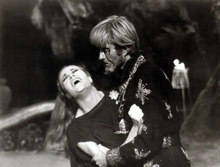 تصاویر؛ 9 فیلم زامبی که داستان آن ها در قرون وسطی روایت می شود؛ از black death تا rampant