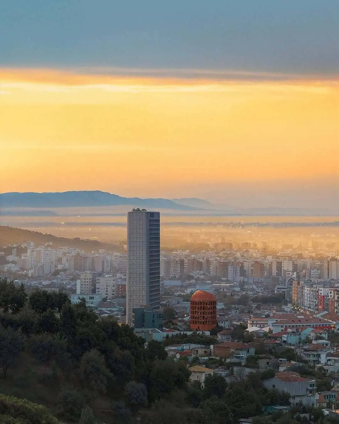 تصاویر؛ برج سلیته؛ پیوند معماری و طبیعت در مرز کوهستان