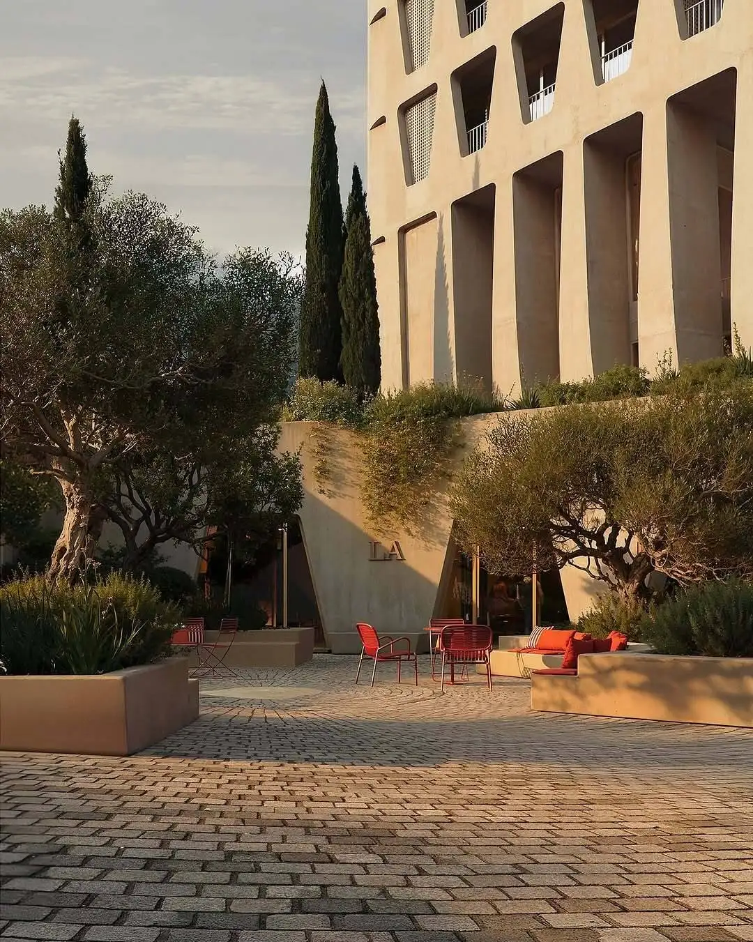 تصاویر؛ برج سلیته؛ پیوند معماری و طبیعت در مرز کوهستان