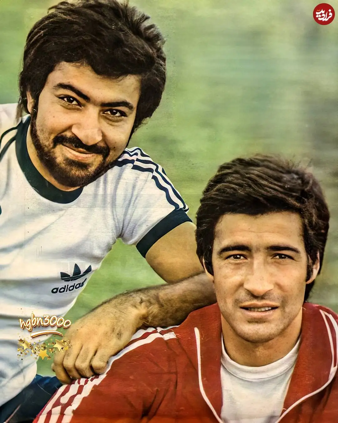 عکس| سفر در زمان؛ «ستار» در کنار «ناصر حجازی» در زمین فوتبال؛ دهه 50