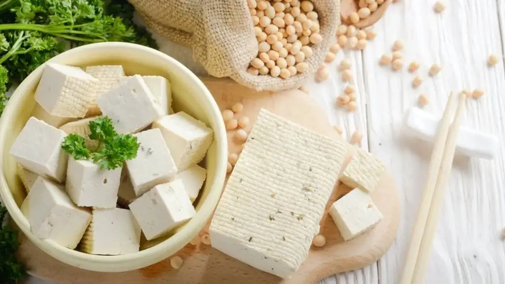 10 ماده غذایی که بیشتر از «شیر» کلسیم دارند