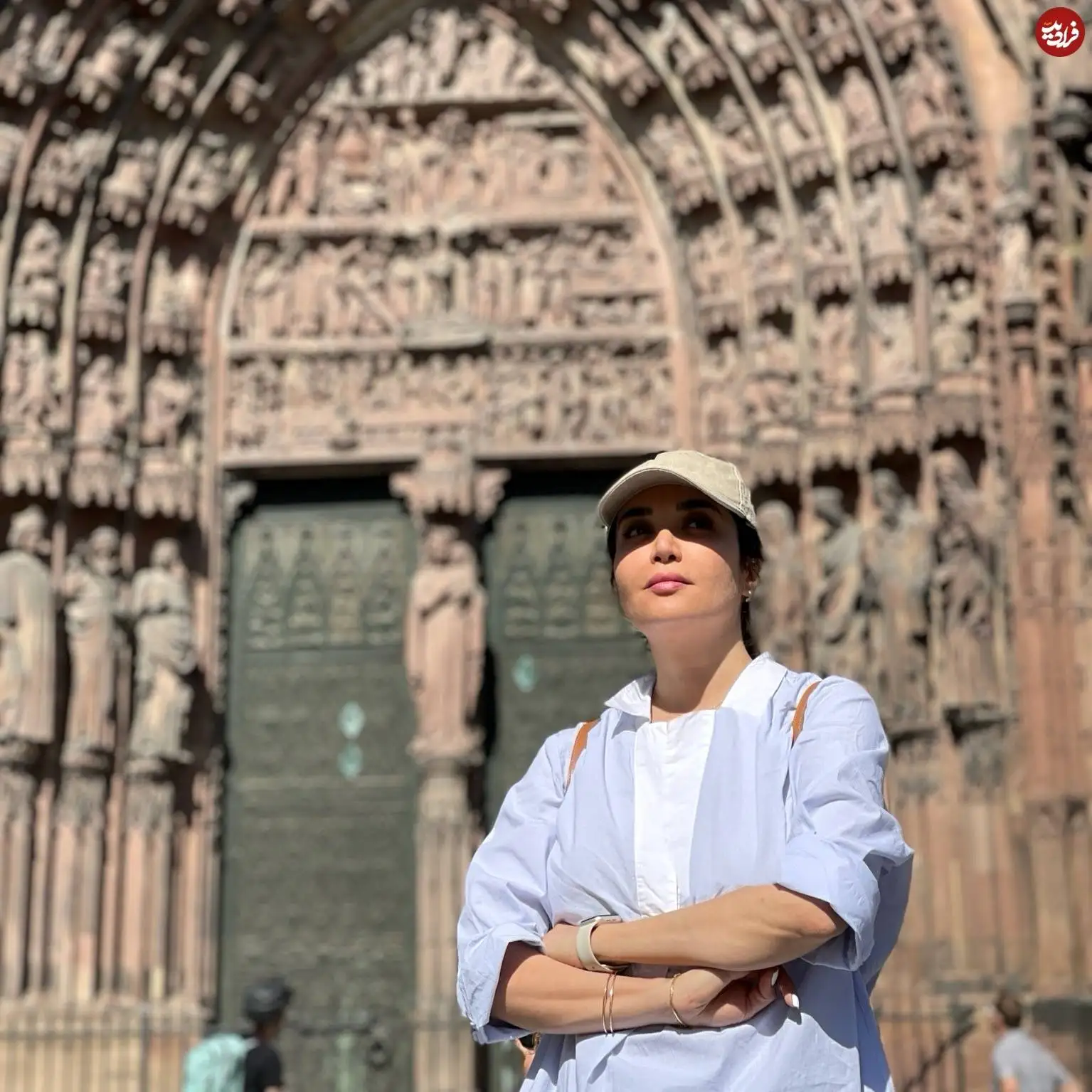 عکس| سفر در زمان؛ «شوکت» سریال نون خ در استراسبورگ فرانسه؛ سال 1403