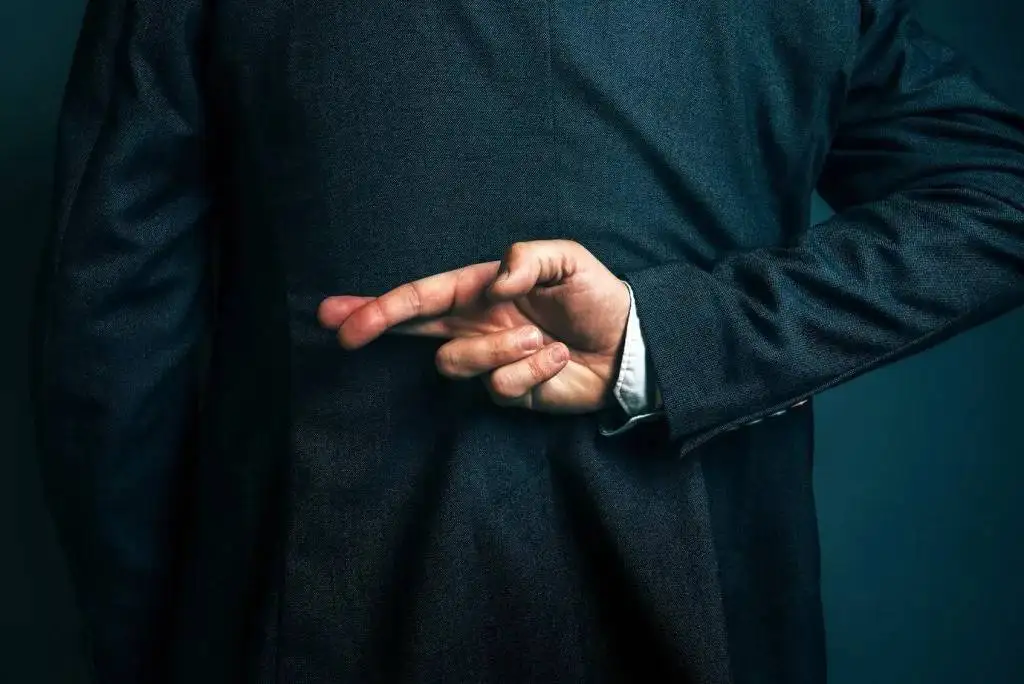 راهکار ساده جاسوس سابق سازمان سیا برای تشخیص دروغ گفتن دیگران