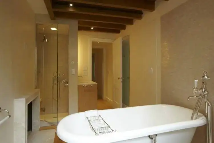 تصاویر؛ باریک ترین خانه نیویورک؛ ملکی به ارزش 428 میلیارد تومان