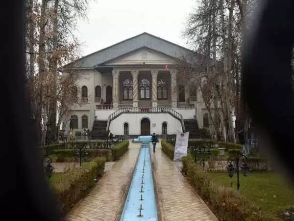 (تصاویر) هدیه ارزنده خزانه دار فتحعلی شاه به دلبندش