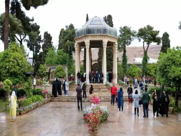 فال حافظ امروز شنبه 18 فروردین ماه 1403
