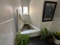 (تصاویر) کشف چهرۀ 600 سالۀ «بچه جنّ» در توالت یک خانۀ قدیمی! 
