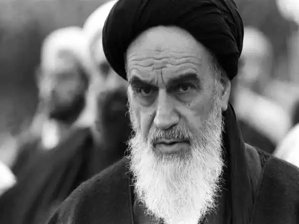 حسن روحانی سر زده وارد مجلس خبرگان شد و خبر مهمی داد؛ بازخوانی جلسه تاریخی 14 خرداد 68