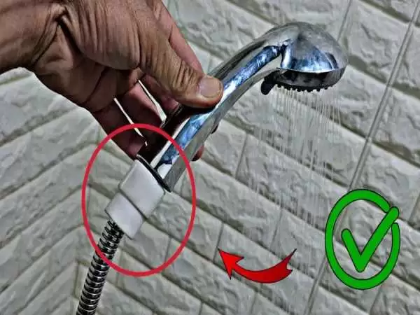 (ویدئو) نحوه تعمیر پیچ اتصال شلنگ به سردوش حمام 