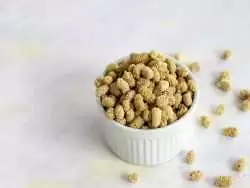 آشنایی با 8 خاصیت توت سفید؛ کلید طول عمر و جوانی