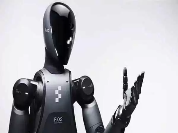 (ویدئو)  این ربات باهوش، خودروهای بی ام و را می سازد