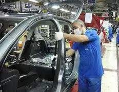 (ویدئو) رونمایی یک صافکار از کیفیت فاجعه بار خودروی ری را ایران خودرو