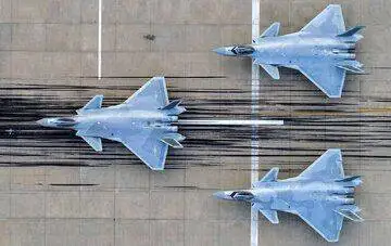 ( عکس) اف 14 رادارگریز ساخته شد