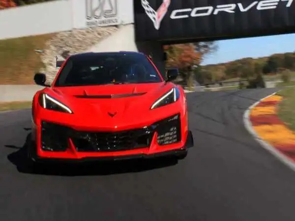 (تصاویر) کوروت zr1 رکورد پنج پیست مختلف را شکست، سریع تر از پورشه gt2 rs و مک لارن سنا