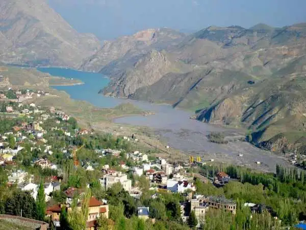 (عکس) تهران قدیم؛ «خانواده آمریکایی در کنار رودخانه جاجرود»؛ سال 1336