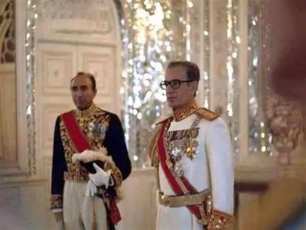 سفر به ایران قدیم؛ یادداشت های علم، جمعه 11 دی 1349: به شاه گفت گزارش ارتش، چرت است؛ خیلی تعجب کرد