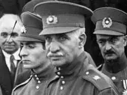 (عکس) سفر به تاریخ؛ «رضاخان» در آخرین روزهای سلطنتش در اقدسیه