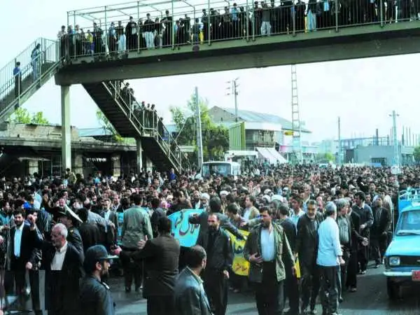 (عکس) سفر به ایران قدیم؛ بی آبی در اسلامشهر به شورش منجر شد! 