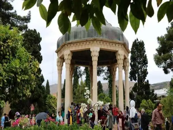 فال حافظ امروز سه شنبه 26 فروردین ماه 1404