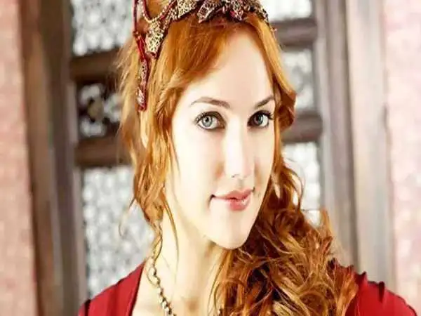 تصاویر؛ 10 بازیگر زن مشهور ترکیه