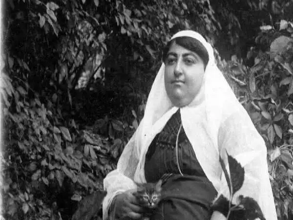 عکس؛ سفر در تاریخ؛ «ملکه جهان خانم، همسر محمدعلی شاه و دیگران»؛ دهه 1280