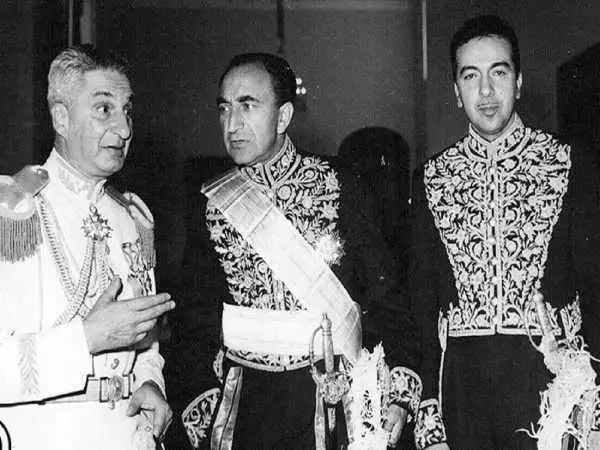 سفر به ایران قدیم؛ یادداشت های علم، چهارشنبه 6 اردیبهشت 1351: سفیر آلمان تلفنی چه گفت؟