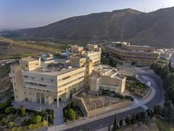 عکس؛ سفر در زمان؛ «استاد آمریکایی در حال تدریس در دانشگاه شیراز»؛ سال 1330
