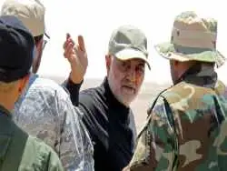 عکس؛ سفر در زمان؛ «سردار سلیمانی، در کنار سردار اسماعیل قاآنی»؛ دهه 80