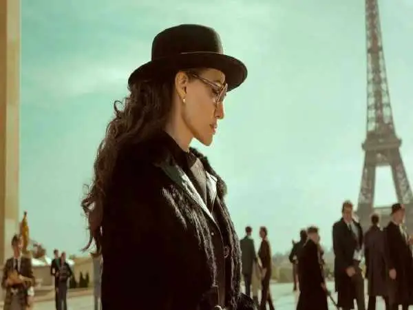 آنجلینا جولی در اقتباس سینمایی anxious people بازی می کند